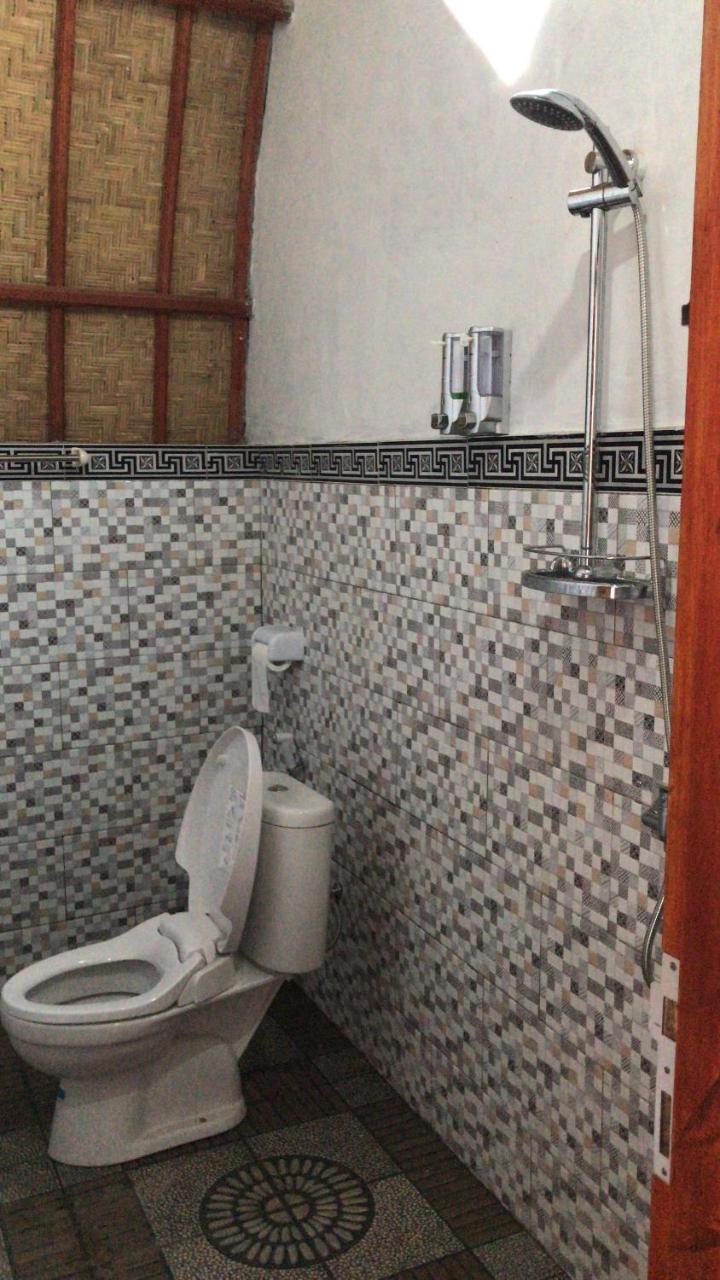 Q Rimbuk Bungalow Hotel Toyapakeh Ngoại thất bức ảnh
