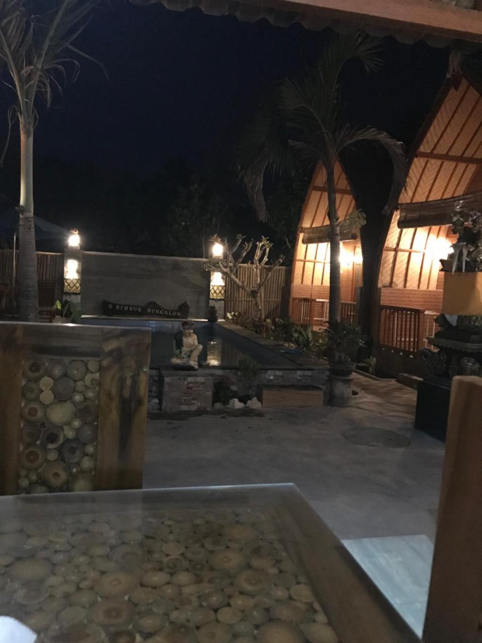 Q Rimbuk Bungalow Hotel Toyapakeh Ngoại thất bức ảnh