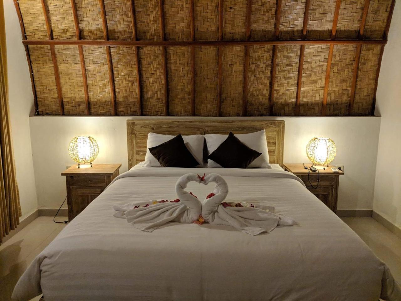 Q Rimbuk Bungalow Hotel Toyapakeh Ngoại thất bức ảnh